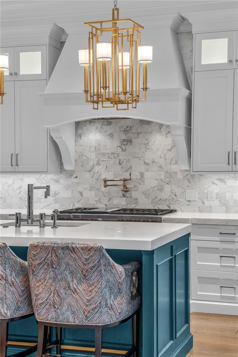 O6370317 Property Photo