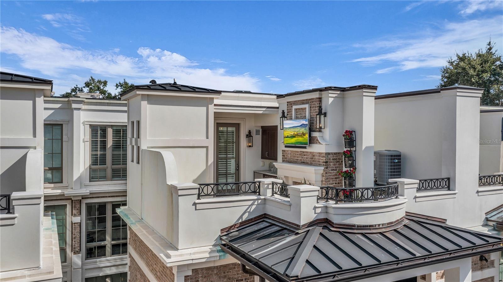 O6370317 Property Photo