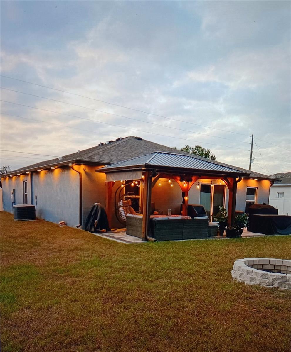 Amazing outdoor lighting!