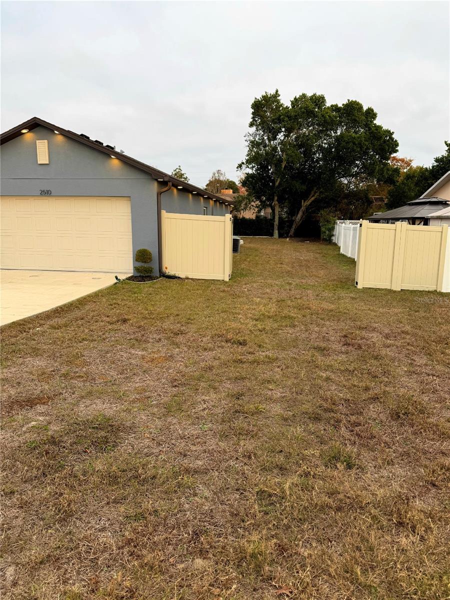 Wide gates on both sides for easy access.