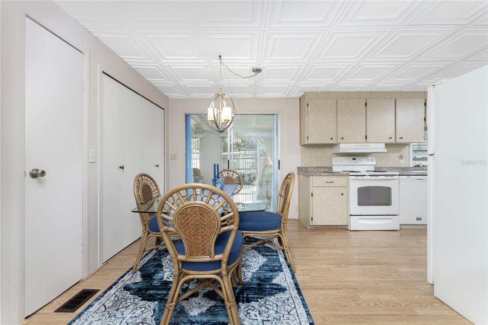 C7519540 Property Photo