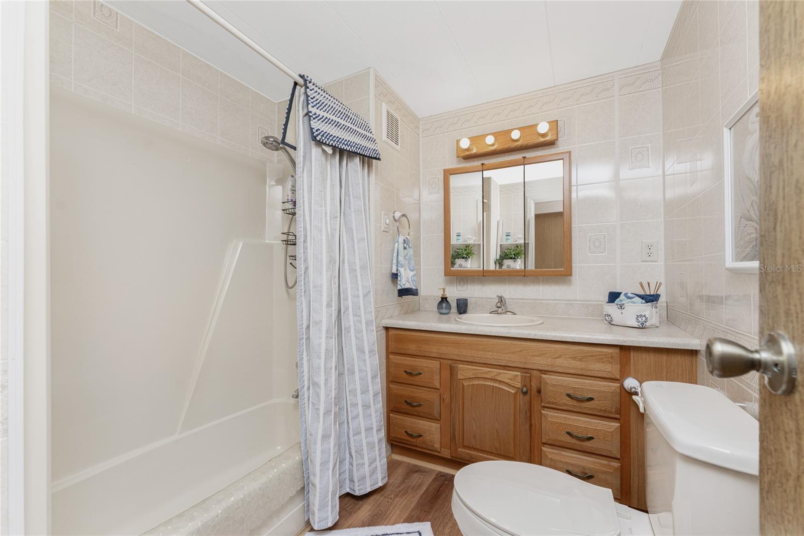 C7519540 Property Photo