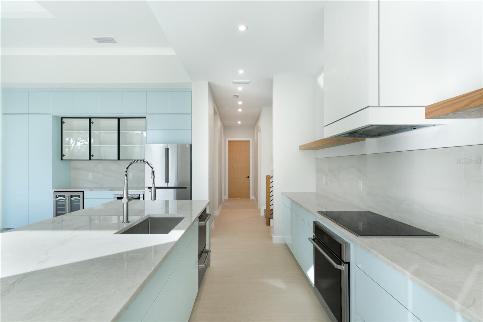 A4676619 Property Photo