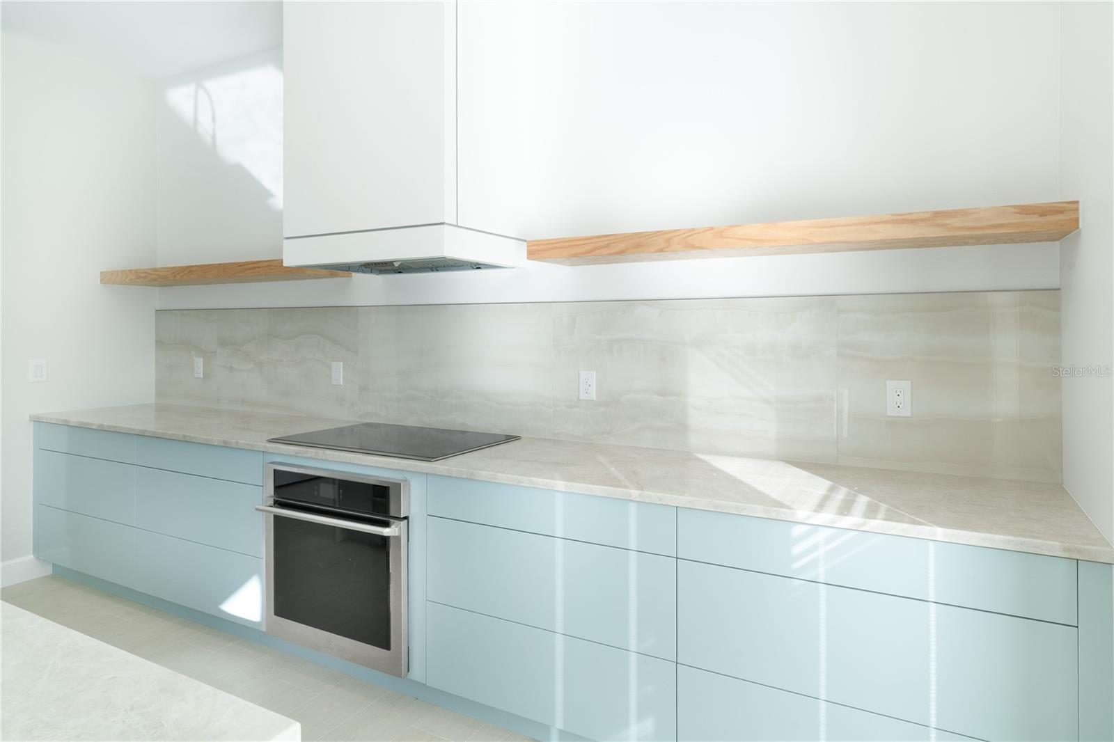 A4676619 Property Photo