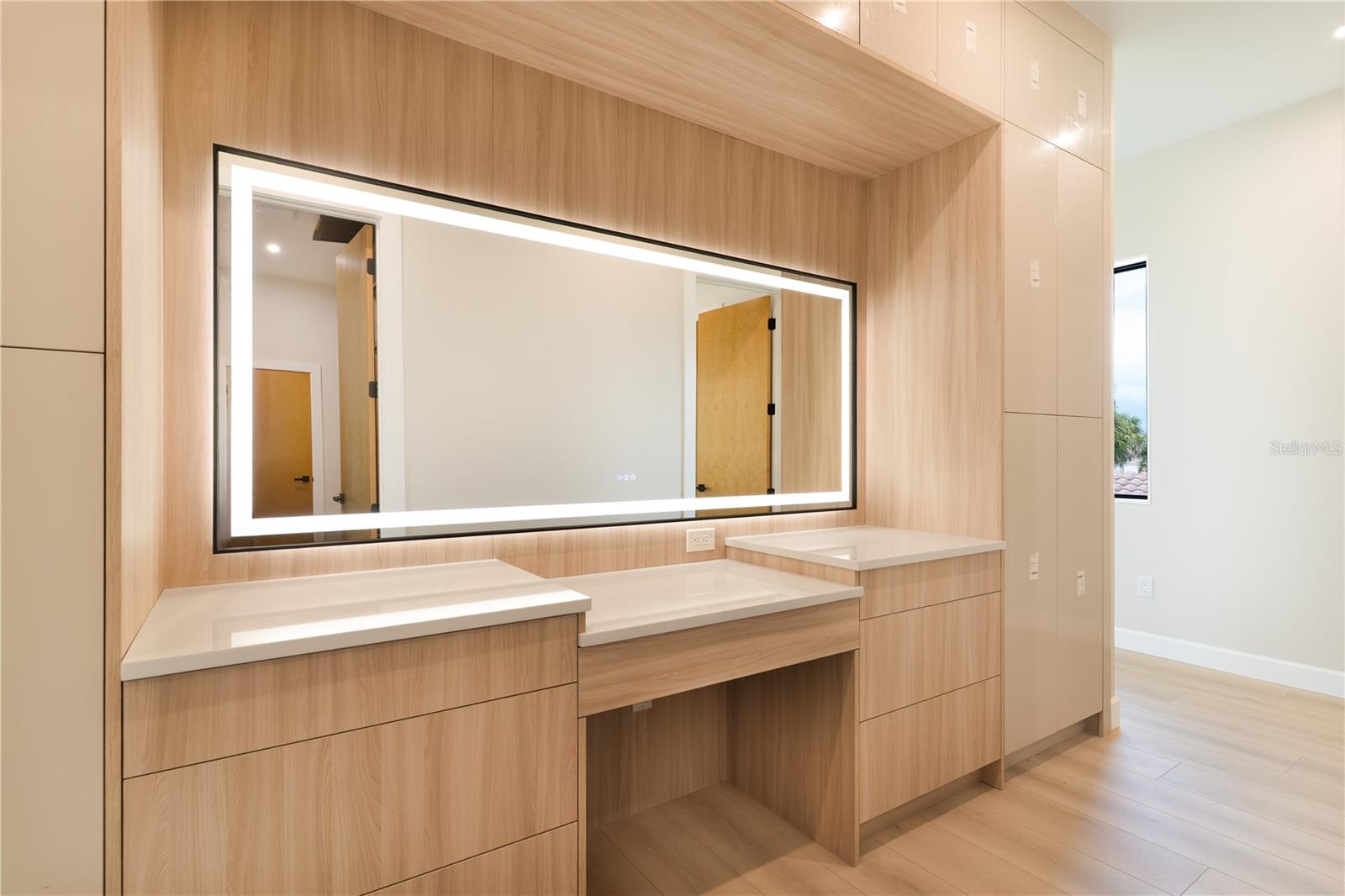 A4676619 Property Photo