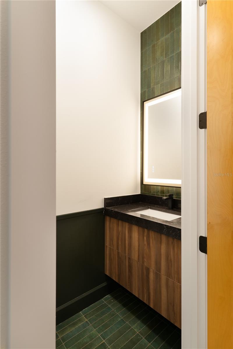 A4676619 Property Photo