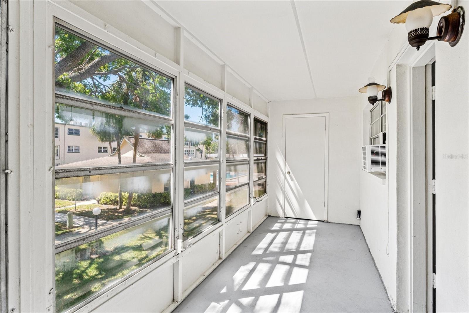 TB8460080 Property Photo