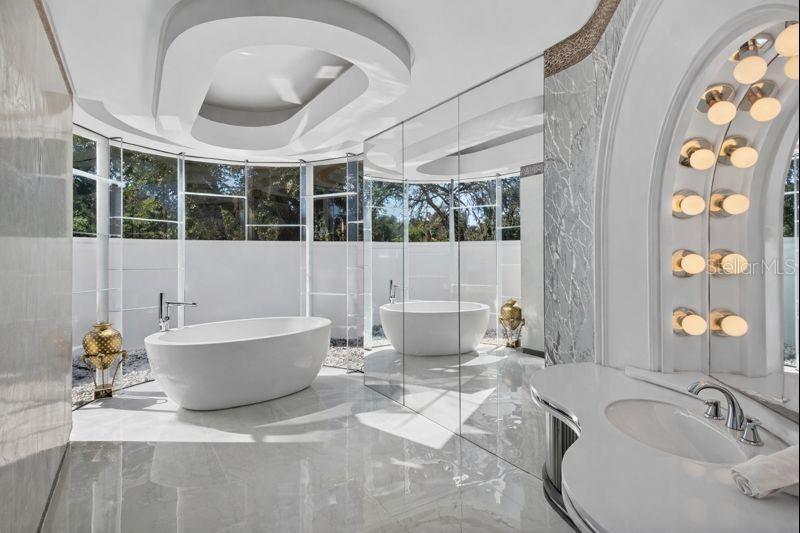 O6370385 Property Photo