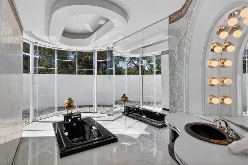 O6370385 Property Photo