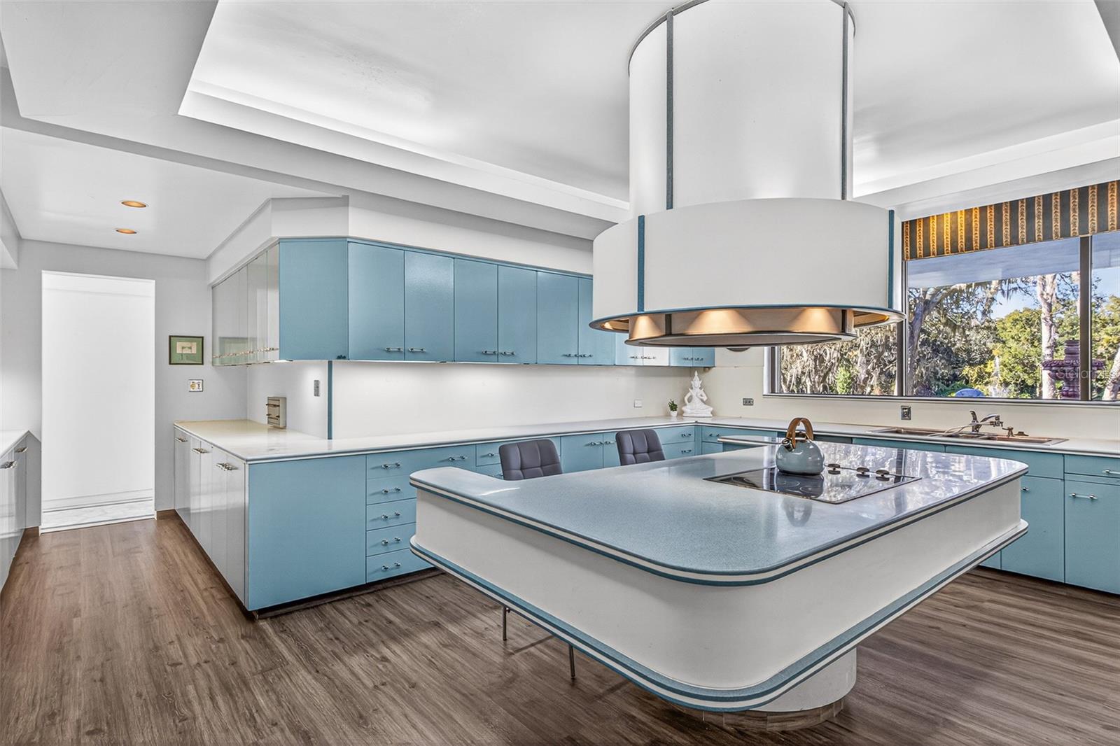 O6370385 Property Photo