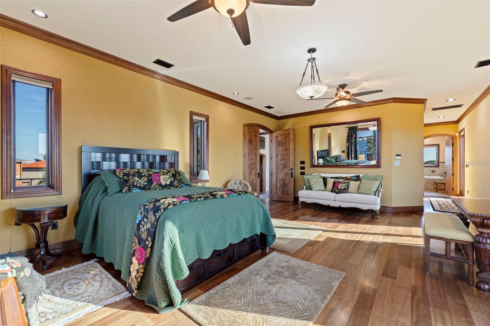 TB8460108 Property Photo