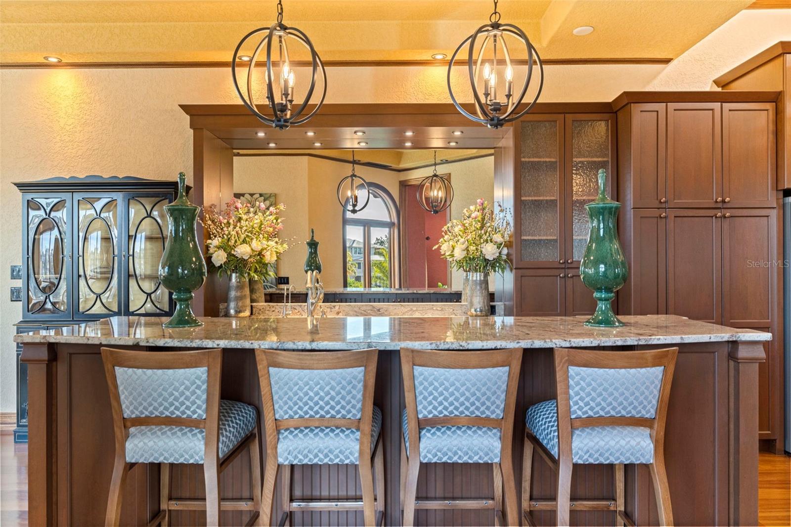 TB8460108 Property Photo