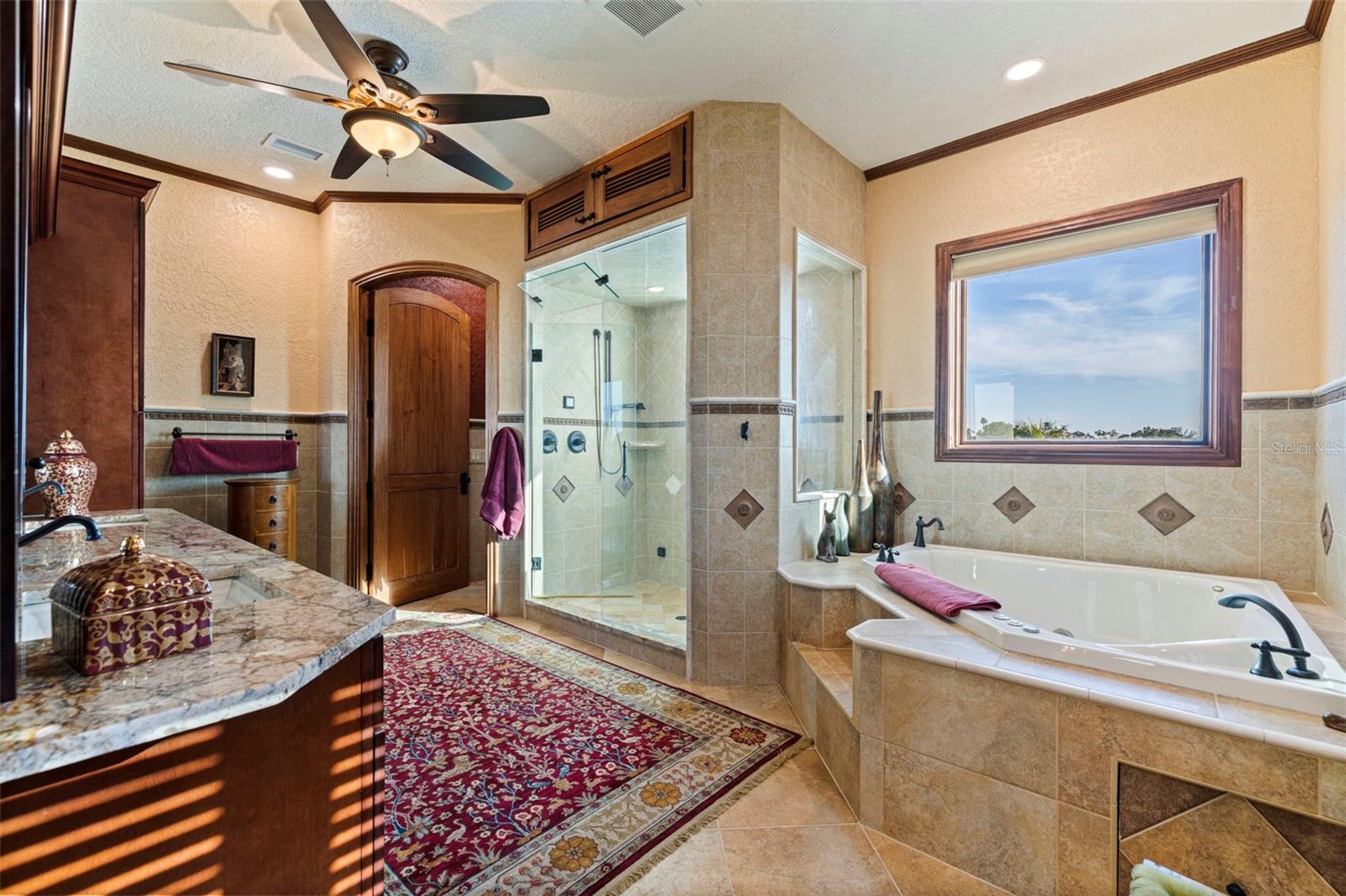 TB8460108 Property Photo