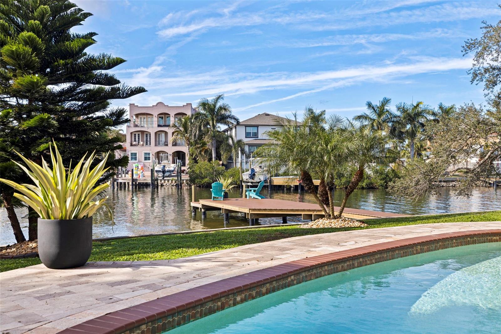 TB8460108 Property Photo