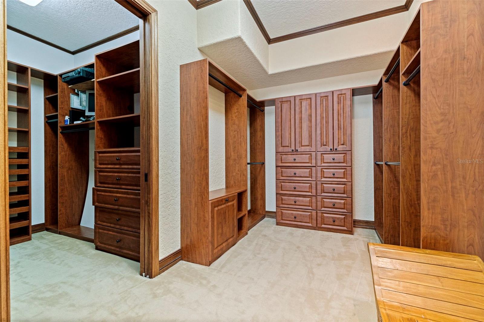 TB8460108 Property Photo