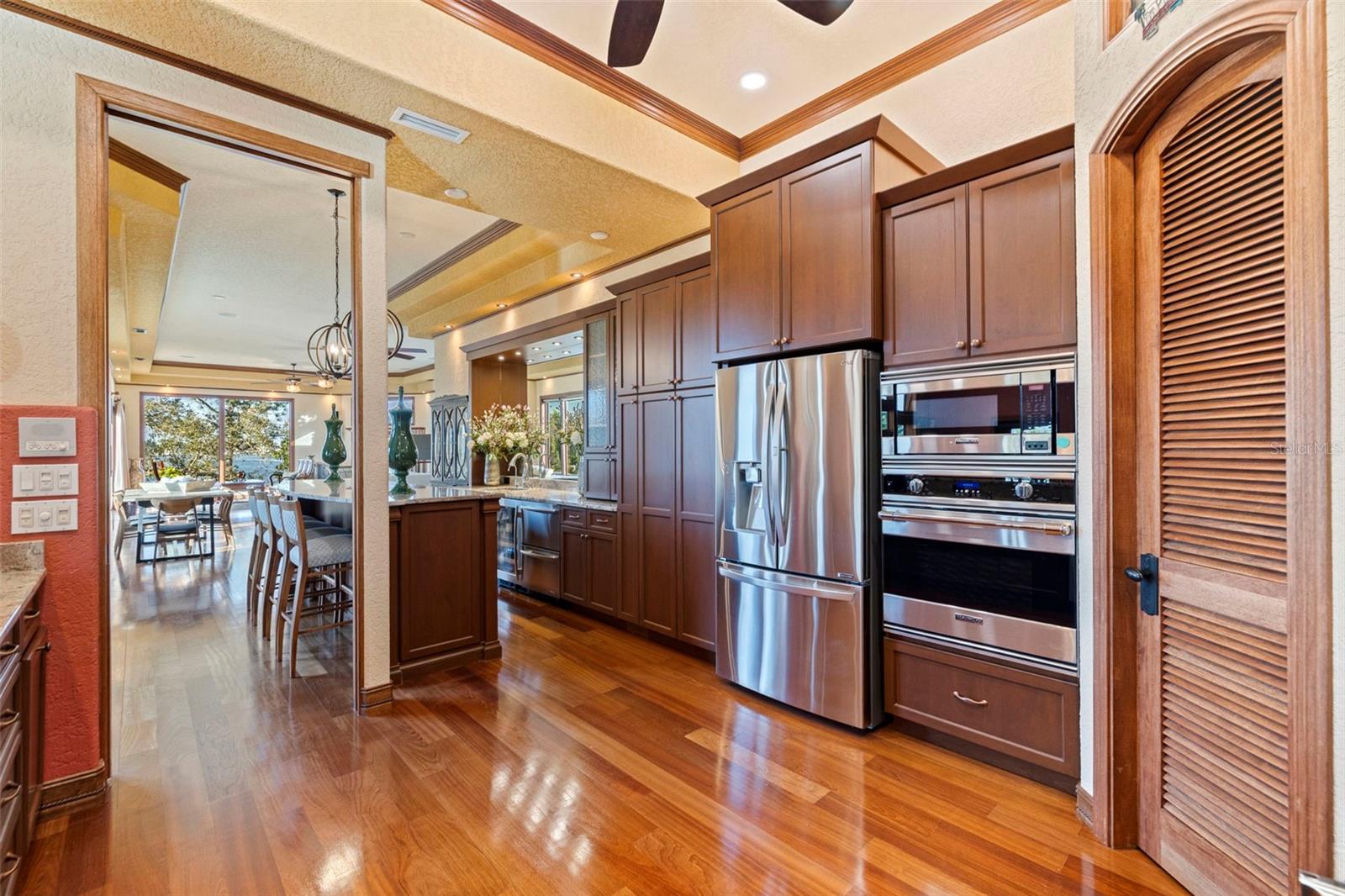 TB8460108 Property Photo