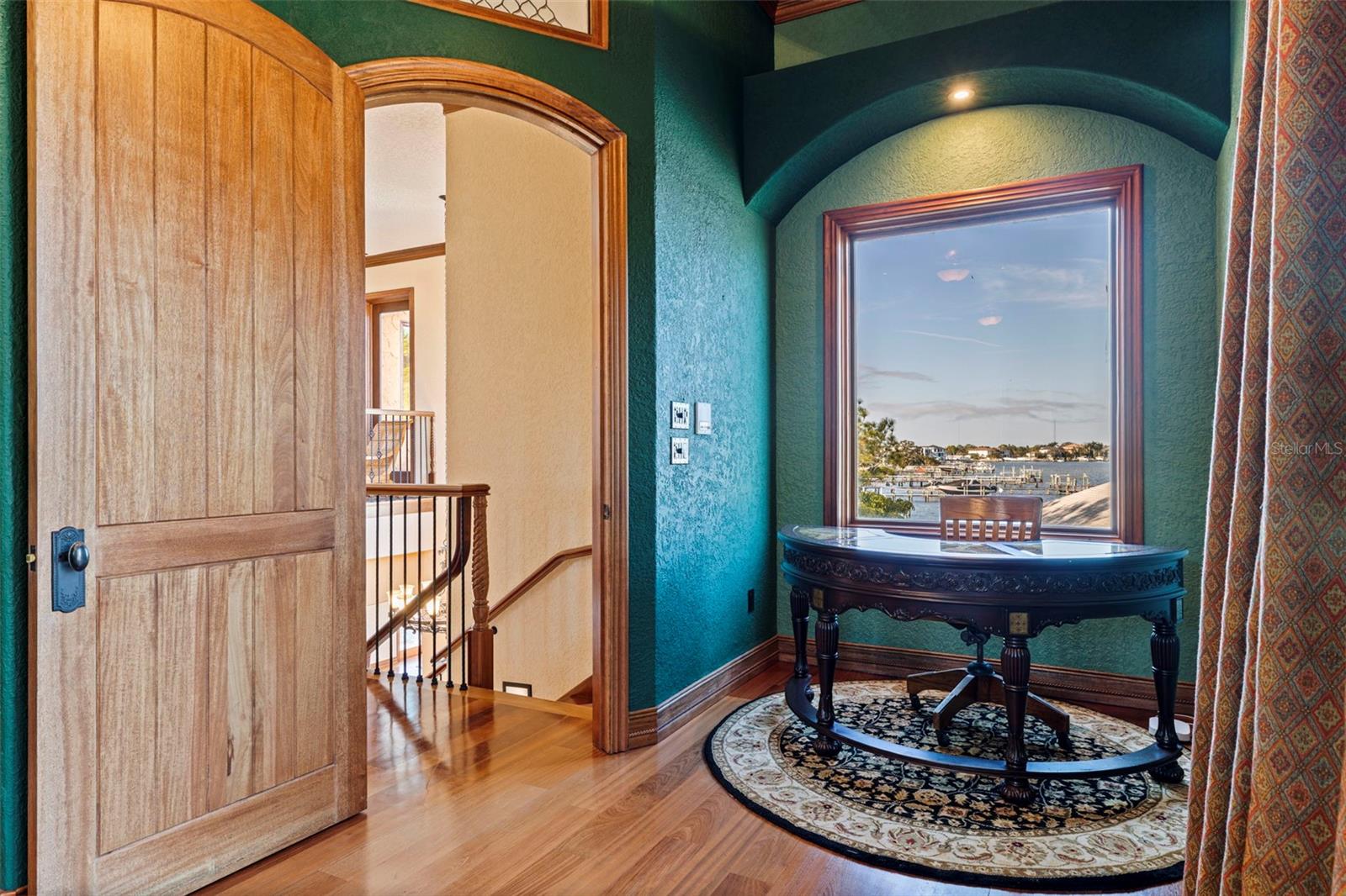 TB8460108 Property Photo