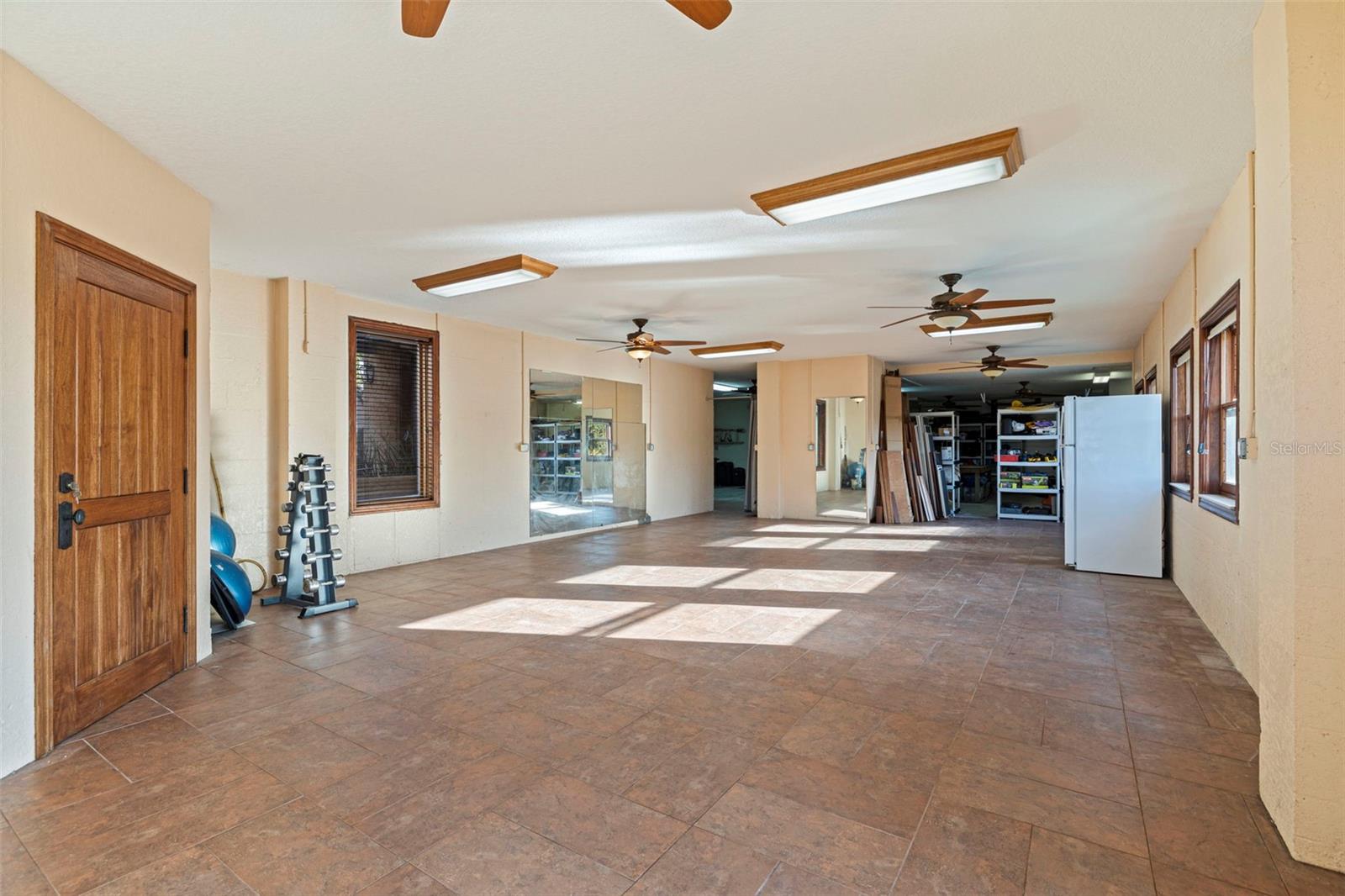 TB8460108 Property Photo