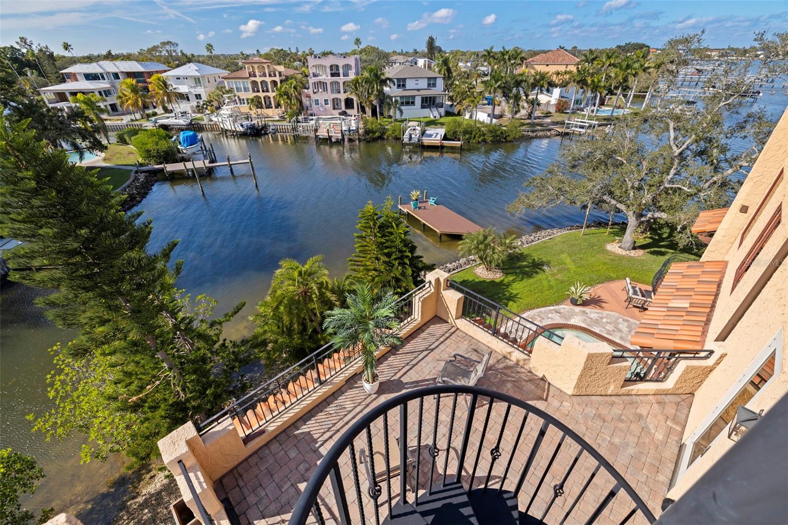 TB8460108 Property Photo