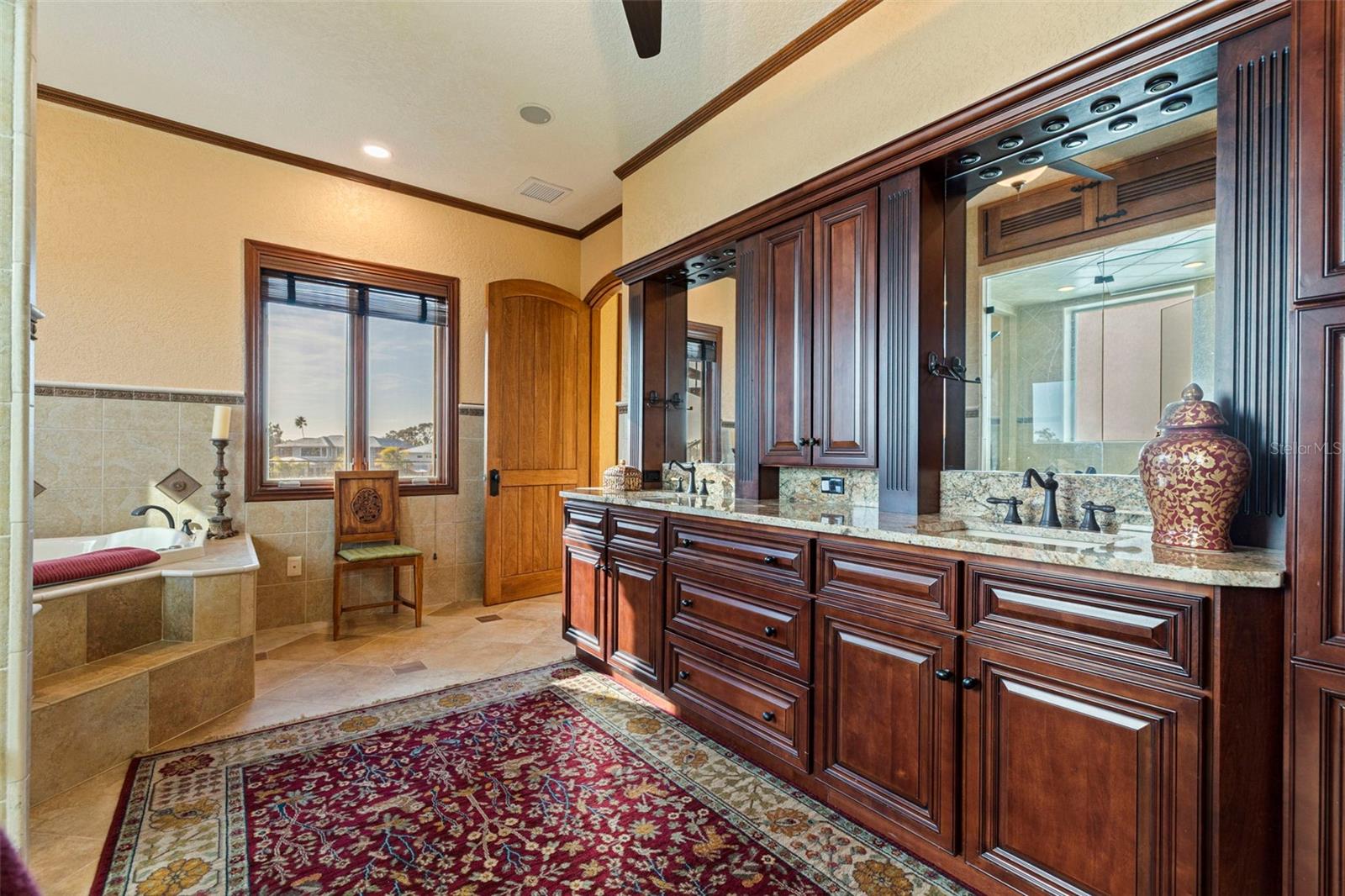 TB8460108 Property Photo