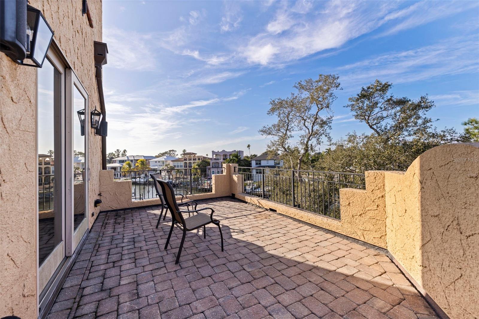 TB8460108 Property Photo