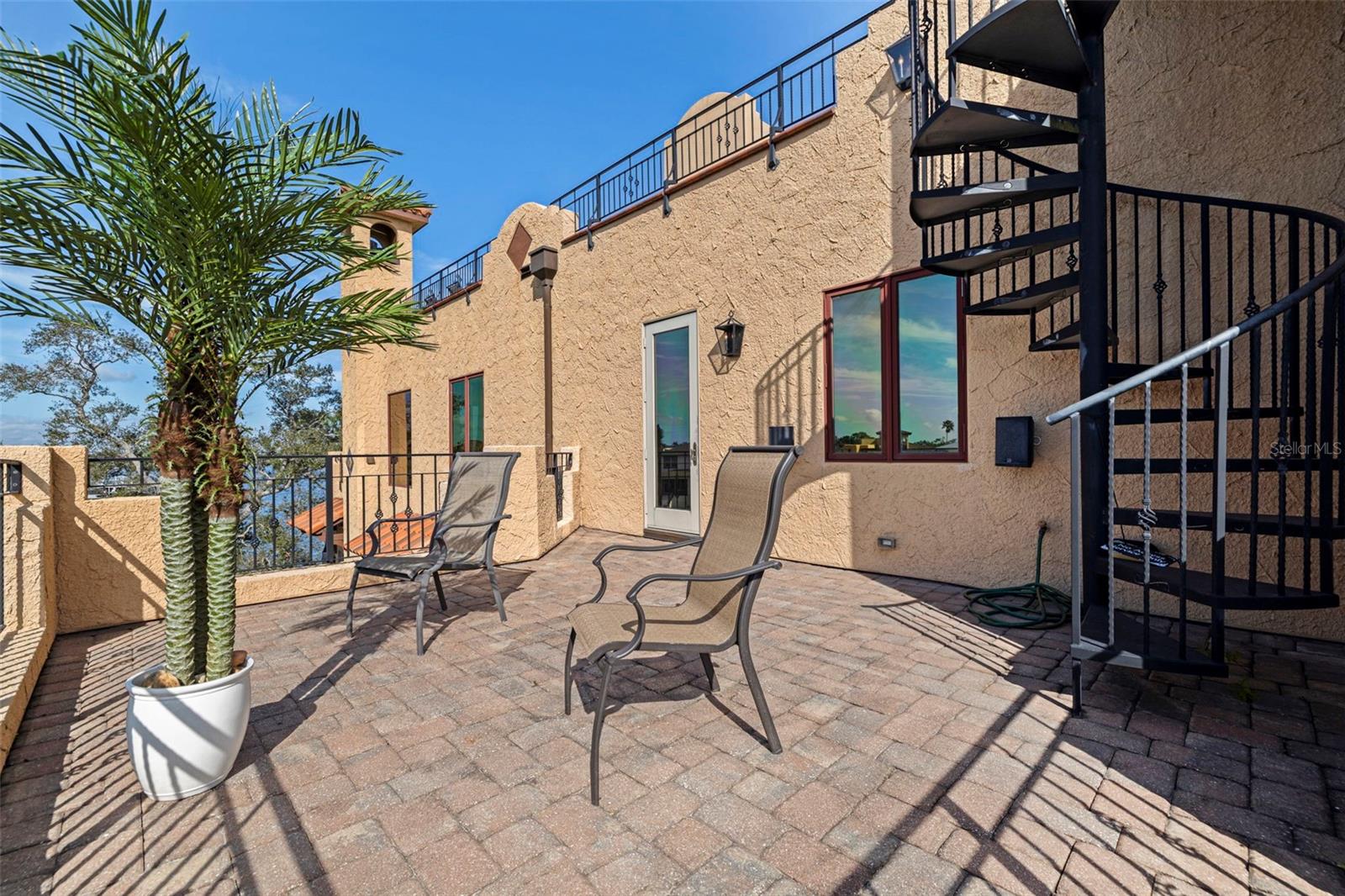 TB8460108 Property Photo