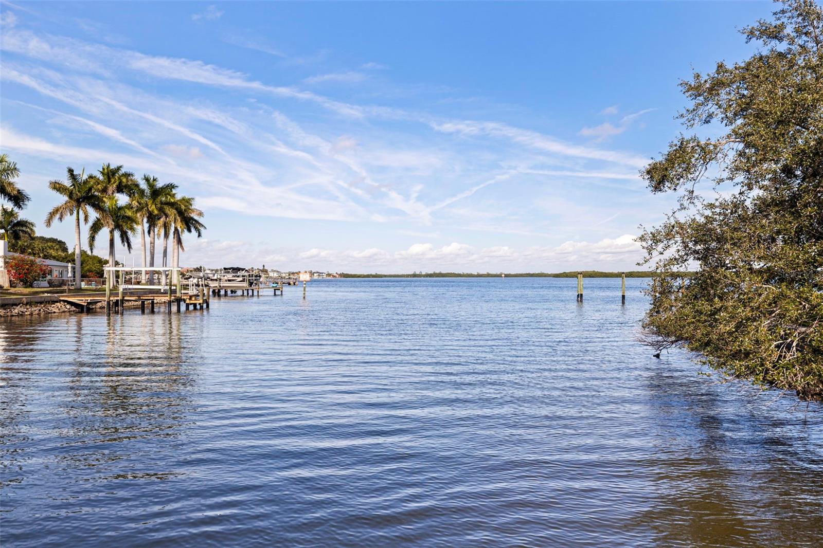 TB8460108 Property Photo