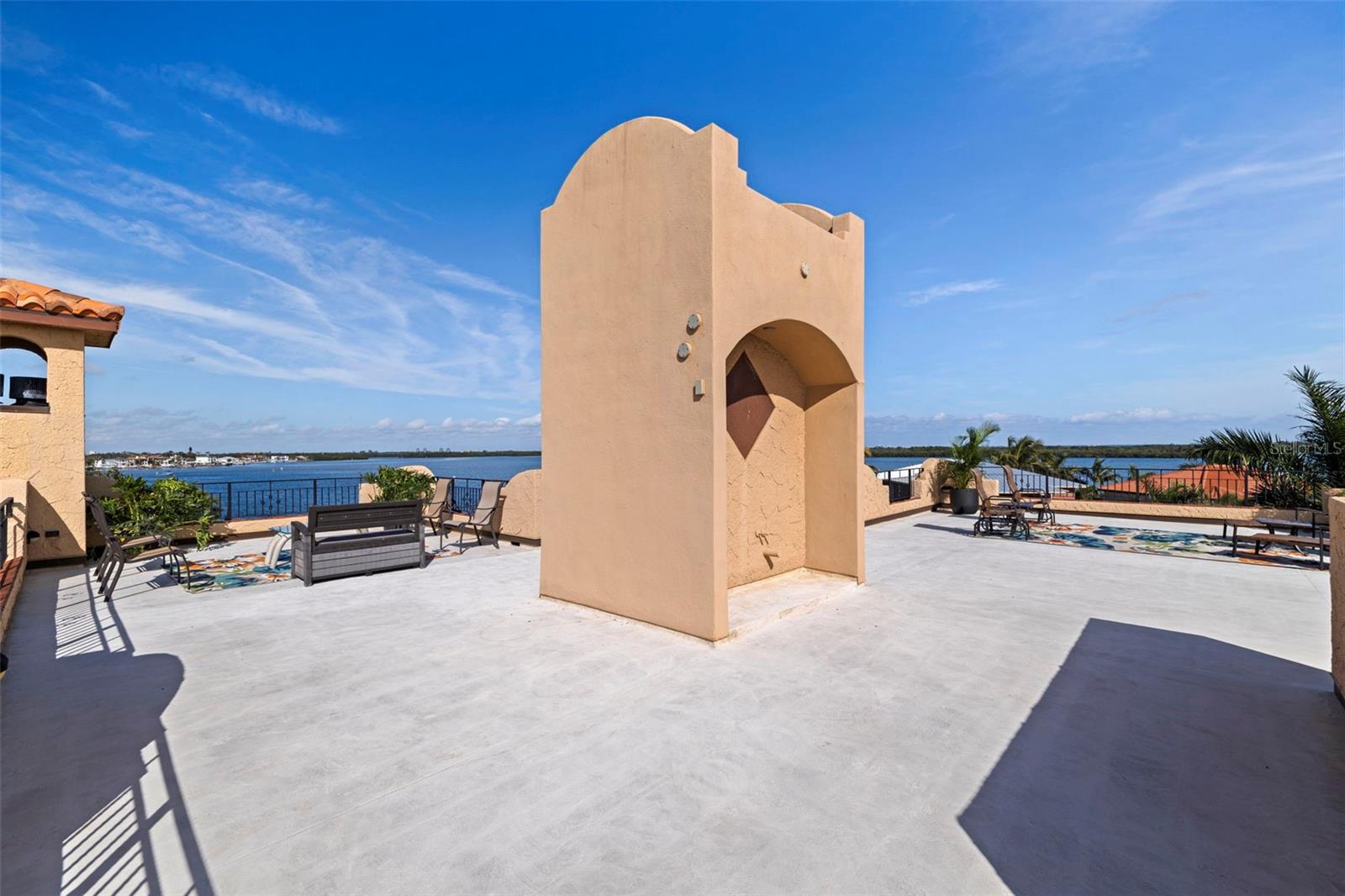 TB8460108 Property Photo