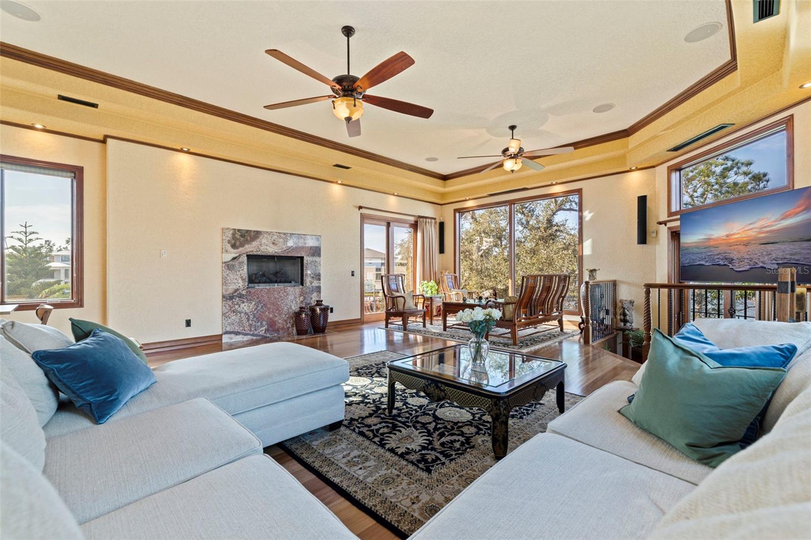 TB8460108 Property Photo