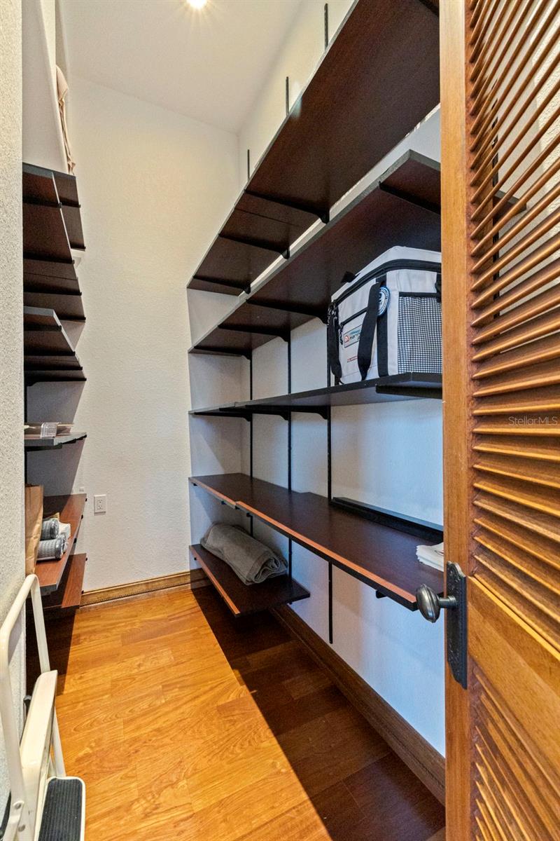 TB8460108 Property Photo