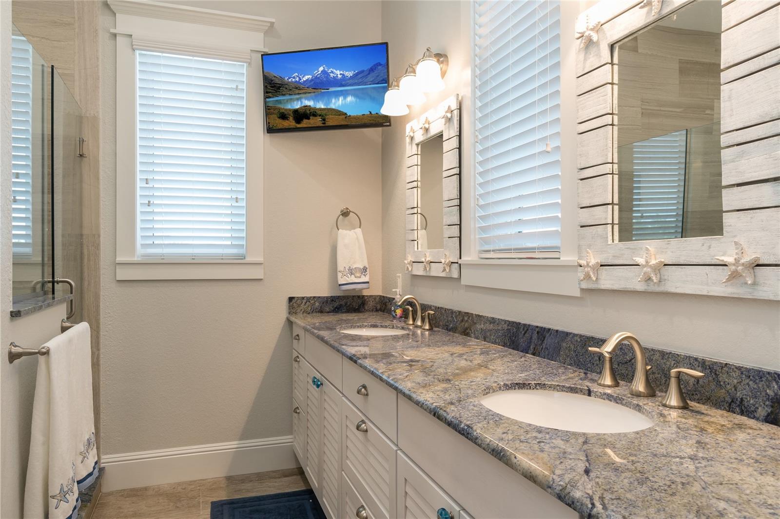 A4676640 Property Photo