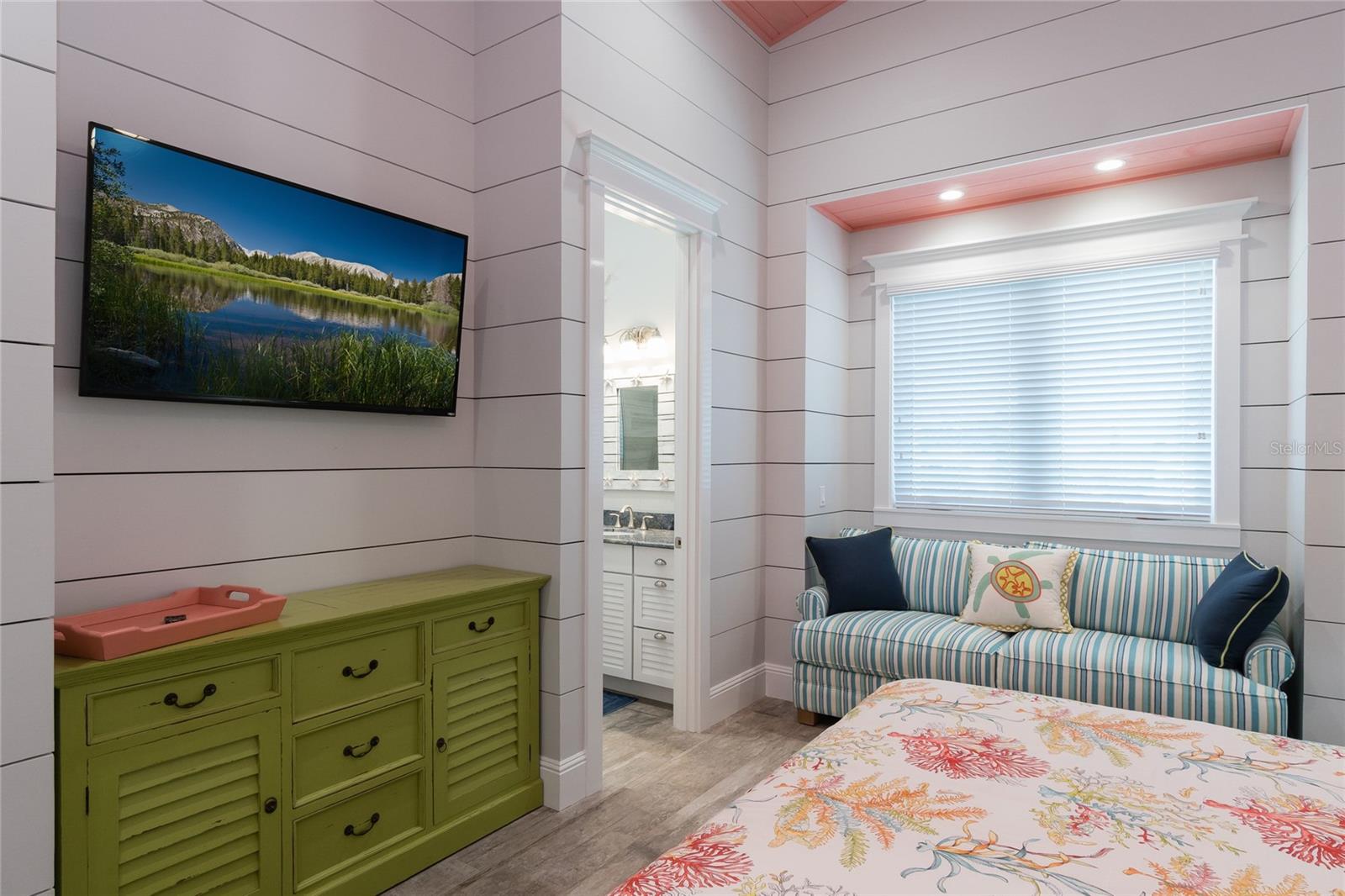 A4676640 Property Photo