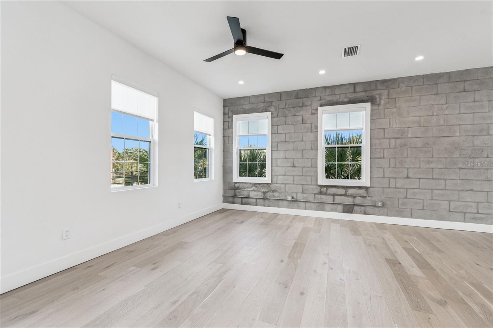 2724 5TH AVE S, ST PETERSBURG, FL, 33712