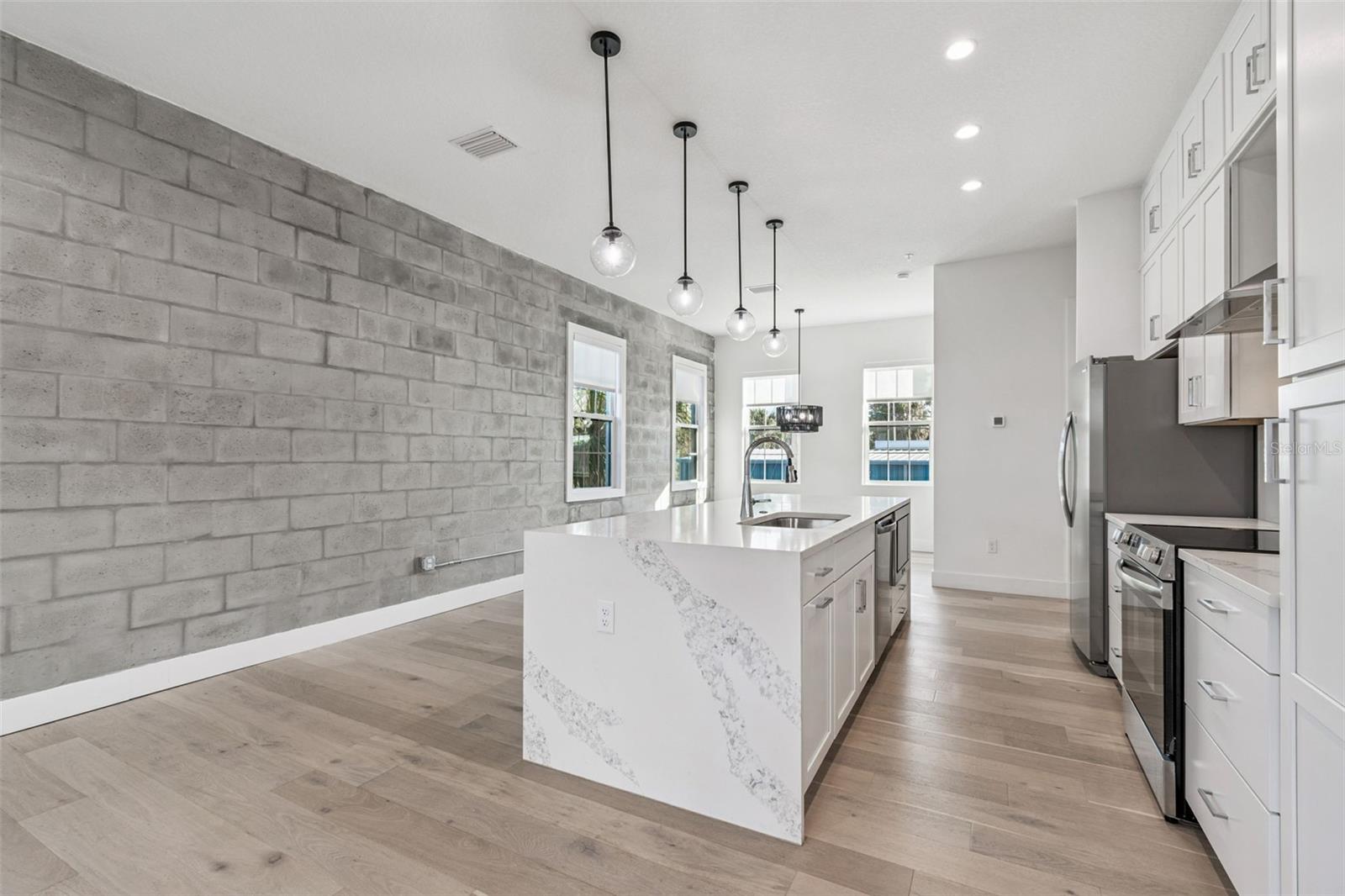 2724 5TH AVE S, ST PETERSBURG, FL, 33712