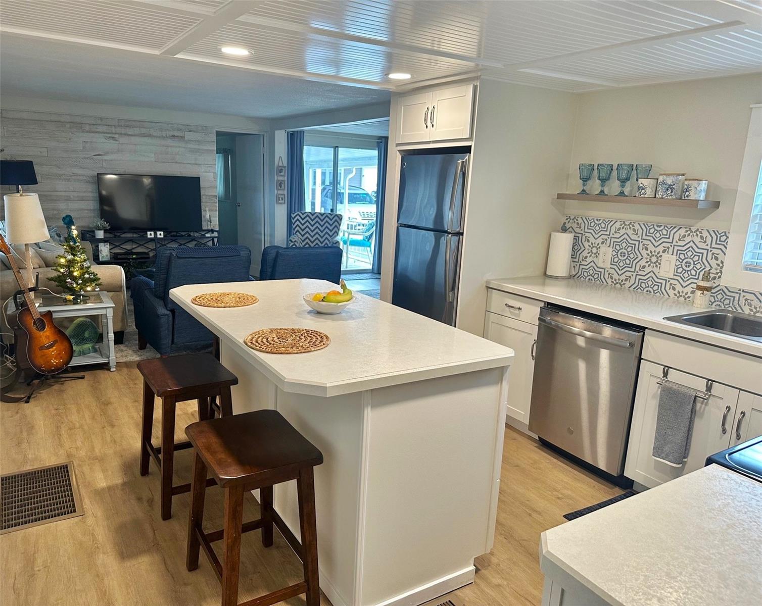 TB8460165 Property Photo