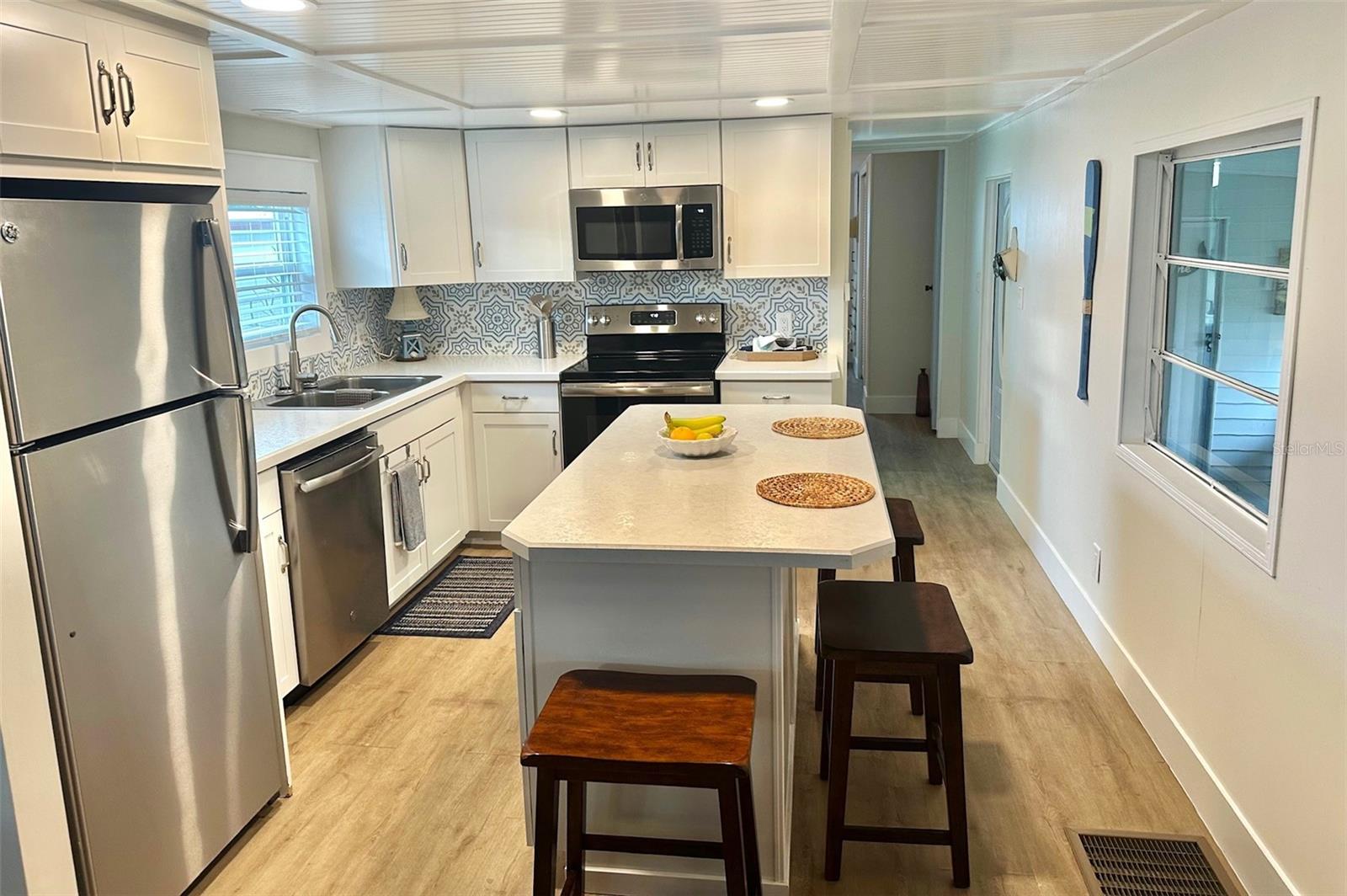 TB8460165 Property Photo