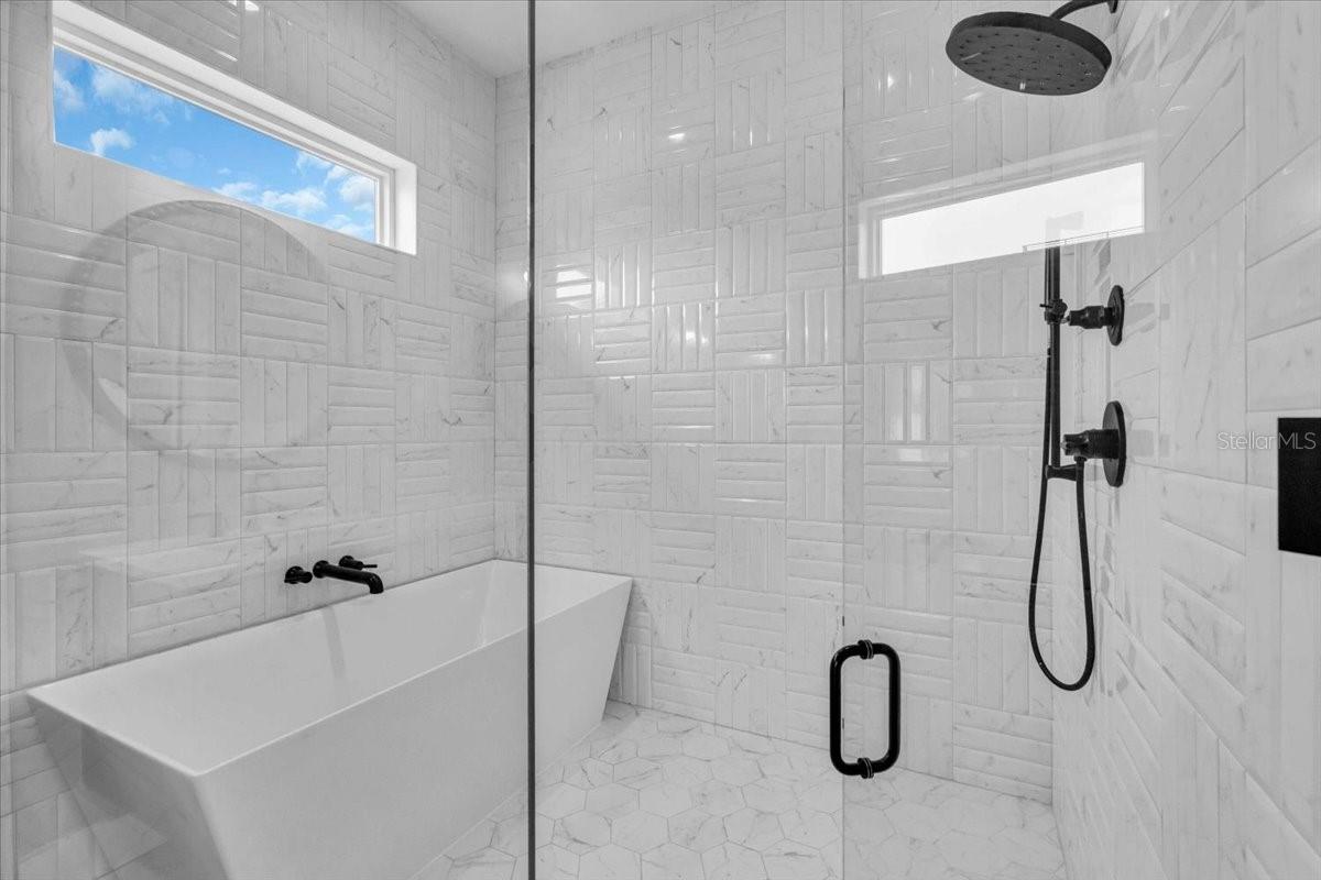 A4676647 Property Photo