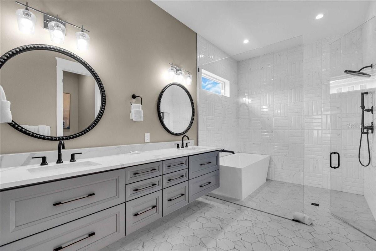 A4676647 Property Photo