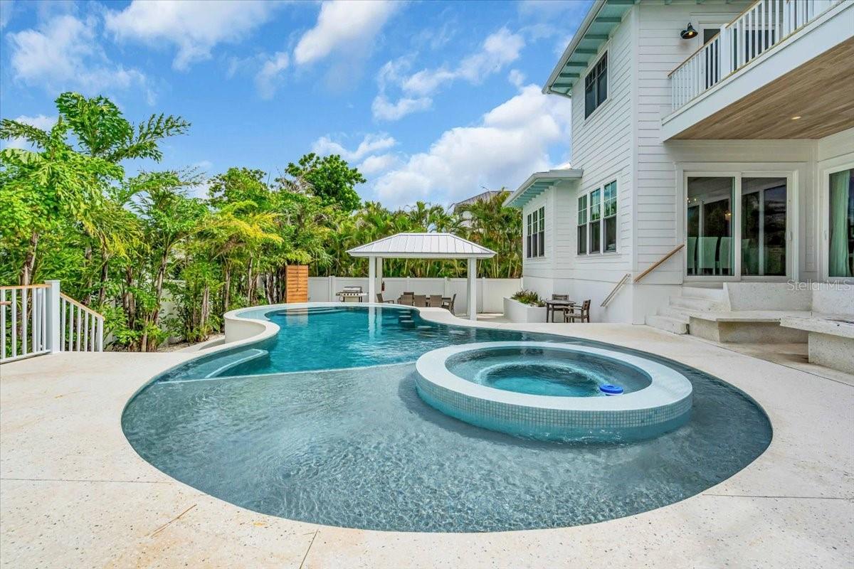 A4676647 Property Photo