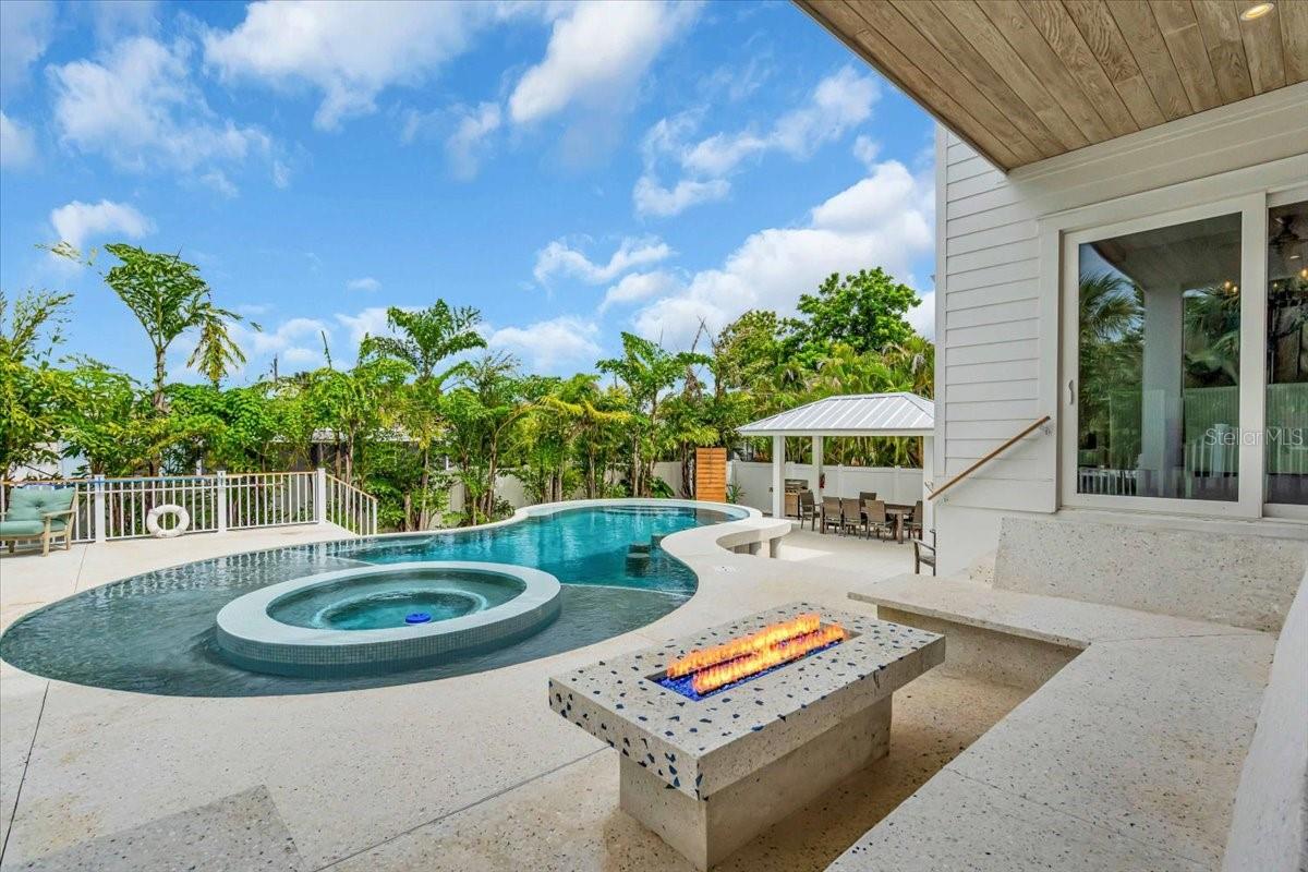 A4676647 Property Photo