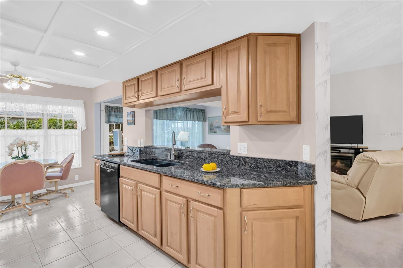 Elegant recessed kitchen lighting~