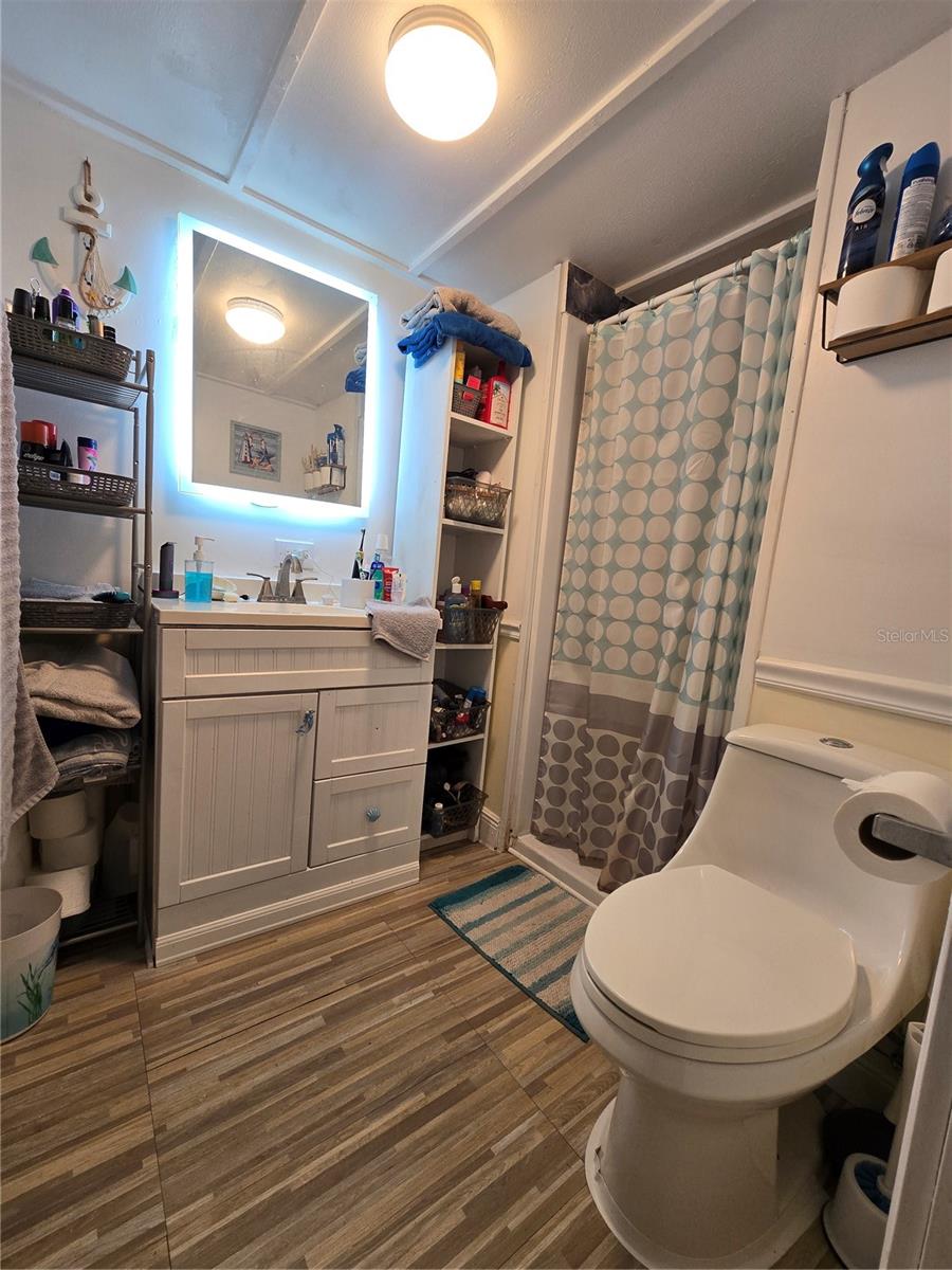 O6370486 Property Photo