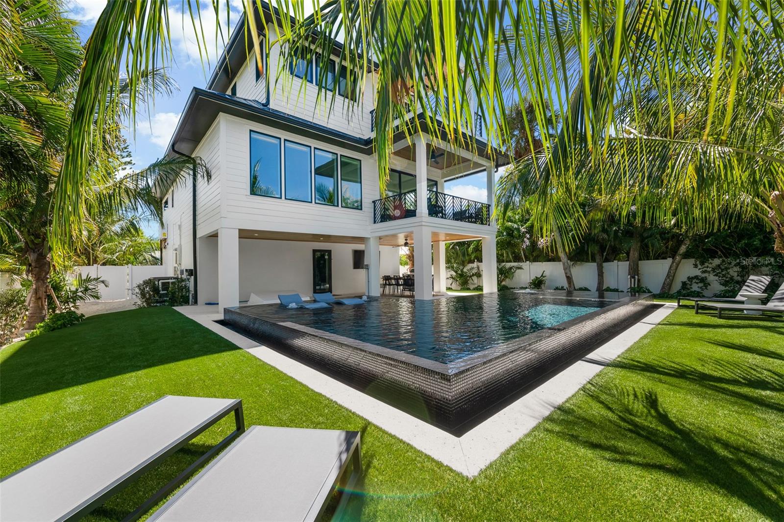 A4676665 Property Photo