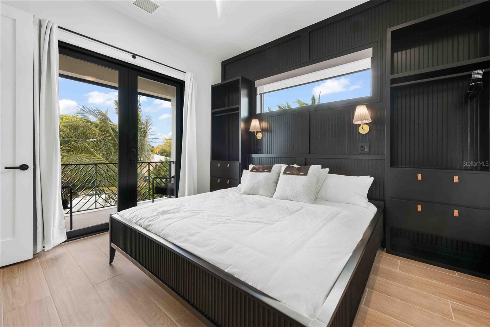 A4676665 Property Photo