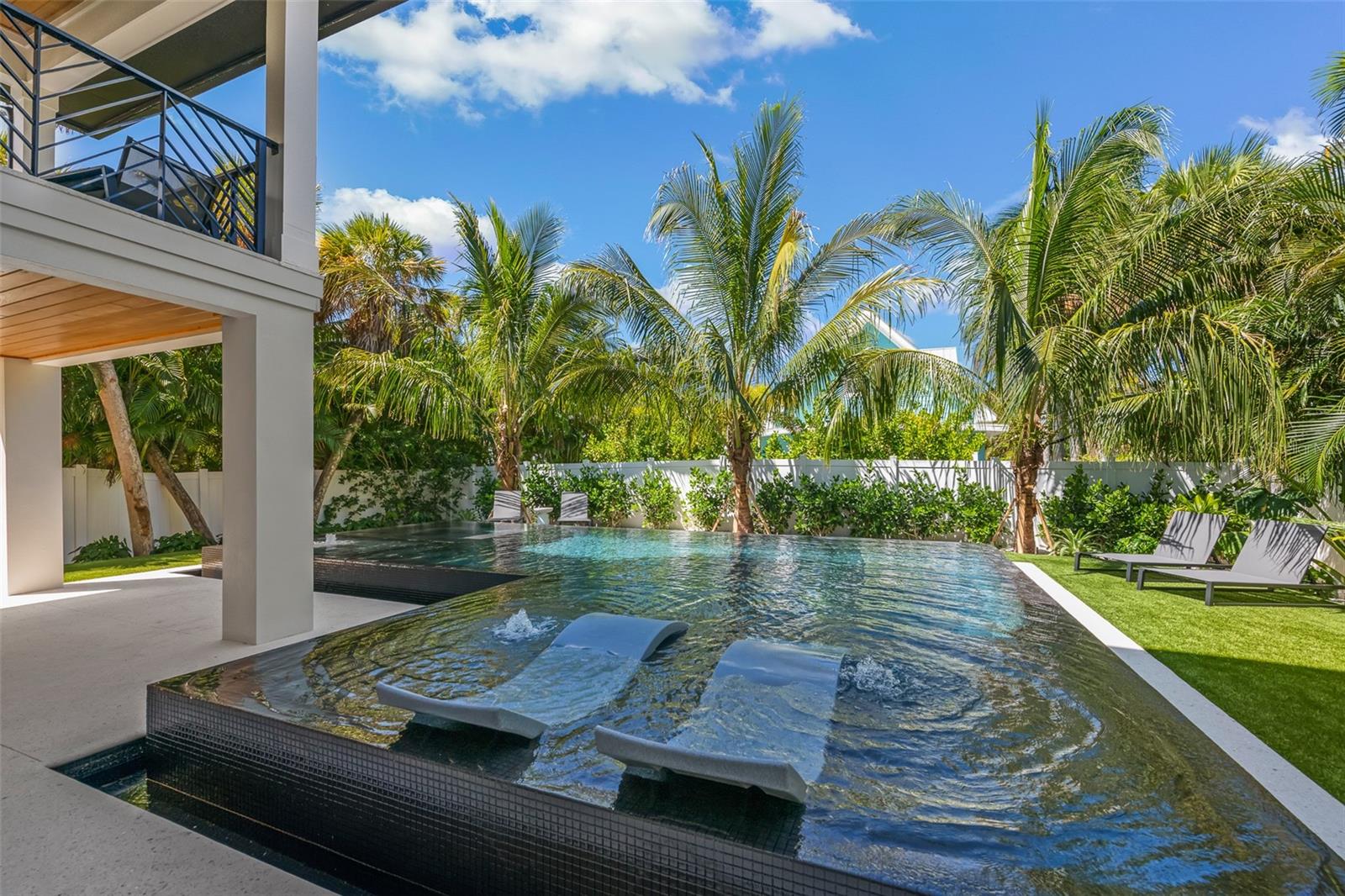 A4676665 Property Photo