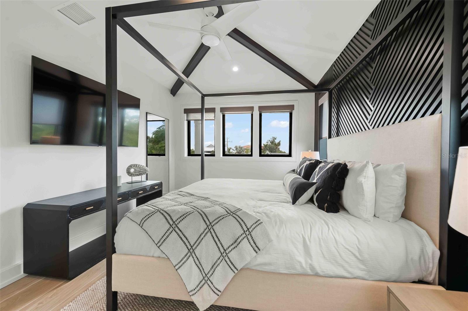 A4676665 Property Photo