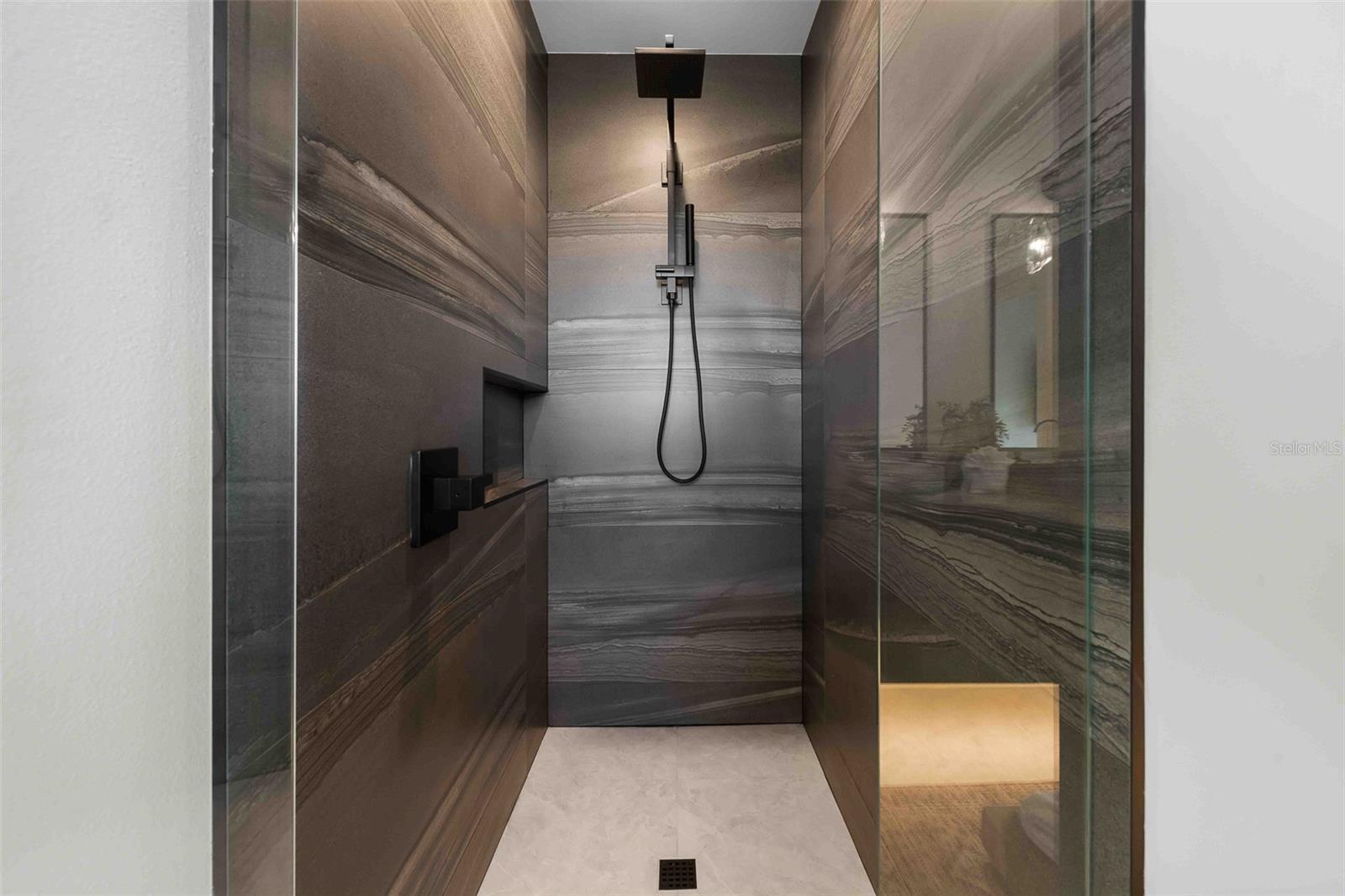 A4676665 Property Photo