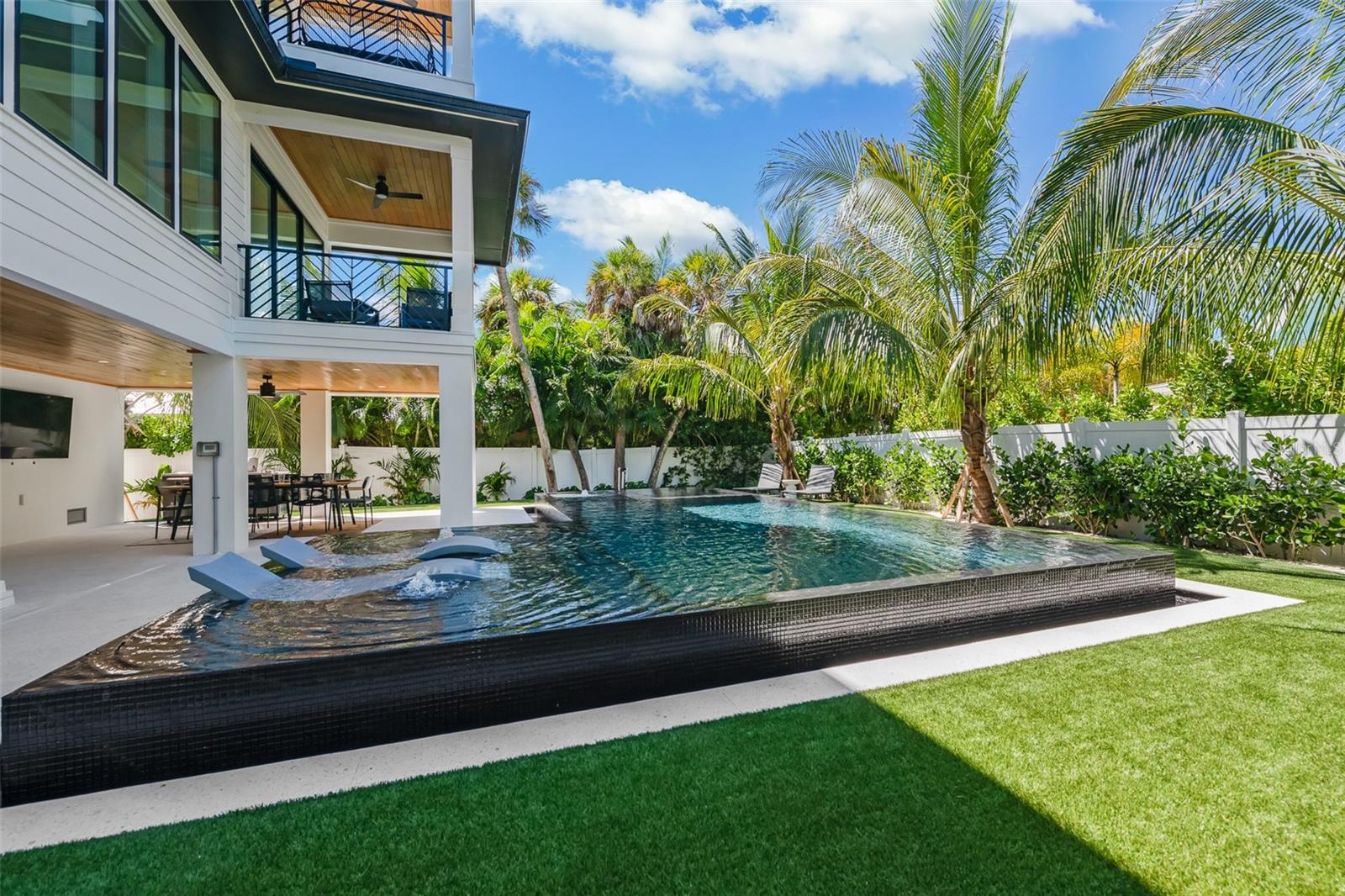 A4676665 Property Photo