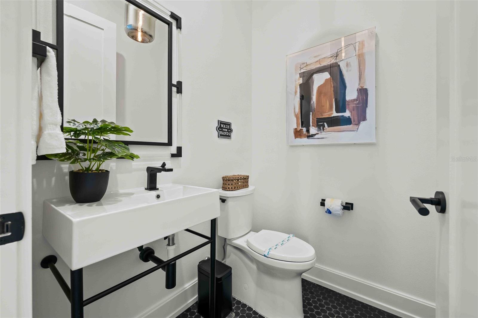 A4676665 Property Photo