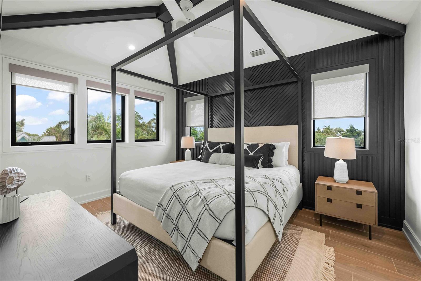 A4676665 Property Photo